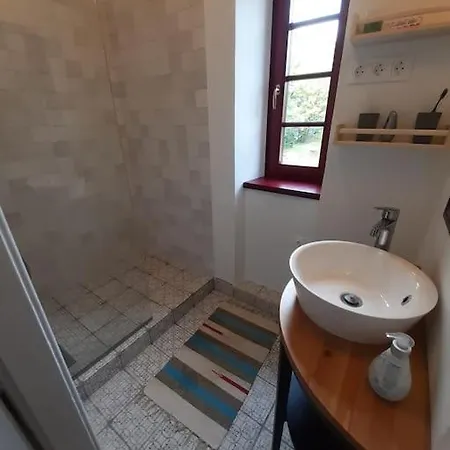 Sziget-lak, Strandkozeli Nyaralo Ábrahámhegy