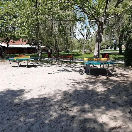 Sziget-lak, Strandkozeli Nyaralo * Ábrahámhegy