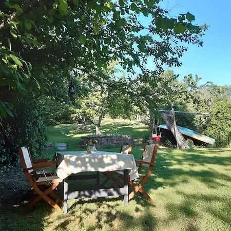 Semesterbostad Sziget-lak, Strandkozeli Nyaralo Ábrahámhegy