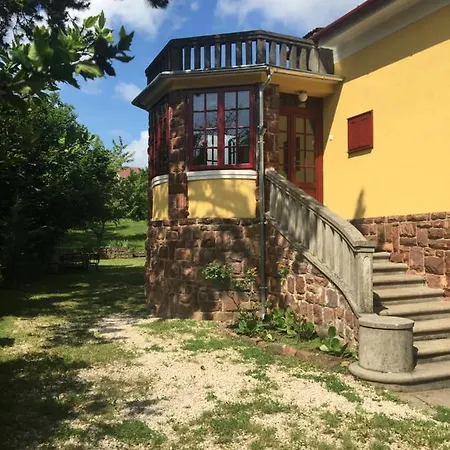 Semesterbostad Sziget-lak, Strandkozeli Nyaralo